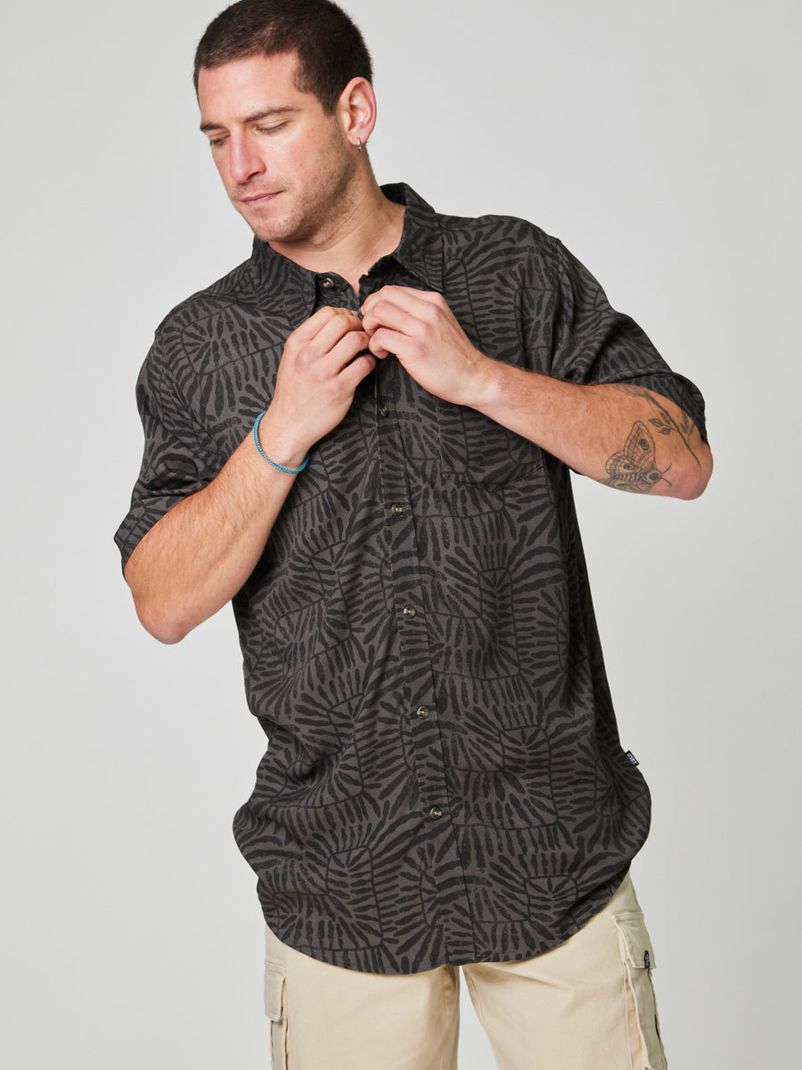 Camisa Manga Corta Quiver Gris