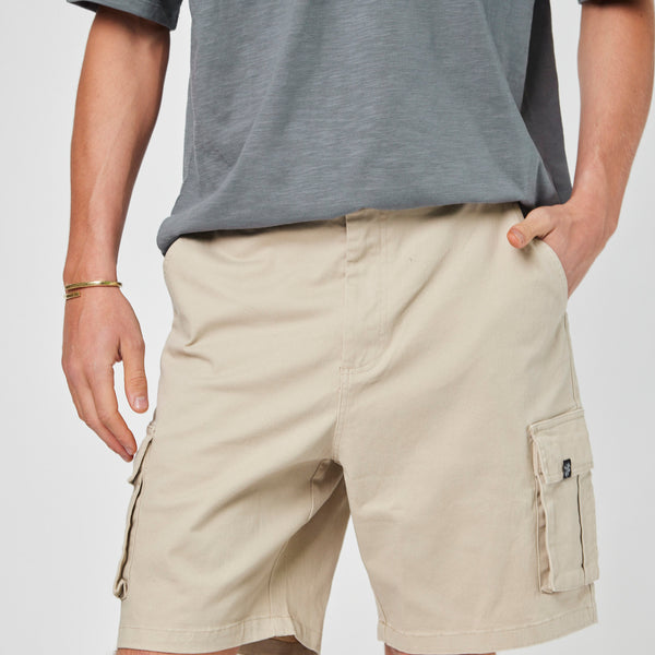 Short Beige Cargo Hombre