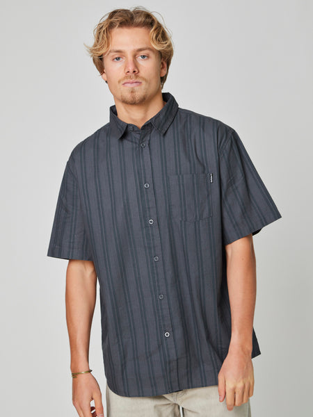 Camisa Gris Manga Corta Quarter