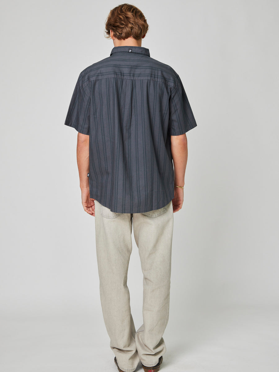 Camisa Gris Manga Corta Quarter